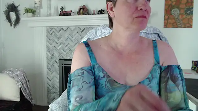 AuroraWillows online show from 01.12.26