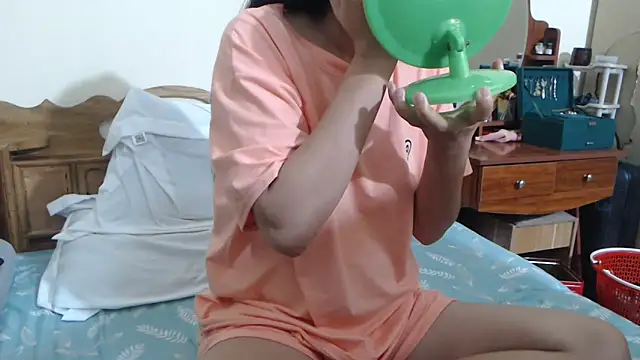 Snapshot of Beauty_Asian_Tina chatting on 09.20.25 Beauty Asian Tina online show from 09.20.25