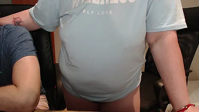 Snapshot of JoannaAndNeighbour chatting on 12.19.24 JoannaAndNeighbour online show from 12.19.24