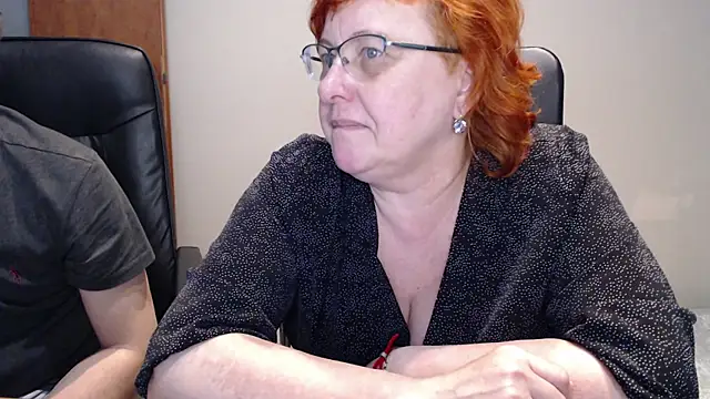 Snapshot of JoannaAndNeighbour chatting on 01.03.25 JoannaAndNeighbour online show from 01.03.25