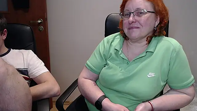 Snapshot of JoannaAndNeighbour chatting on 01.26.25 JoannaAndNeighbour online show from 01.26.25