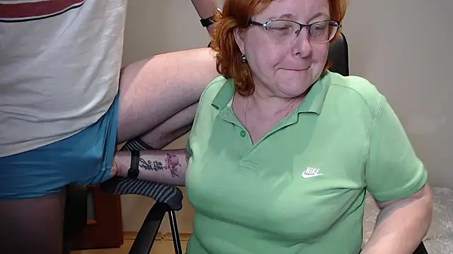 Snapshot of JoannaAndNeighbour chatting on 01.26.25 JoannaAndNeighbour online show from 01.26.25