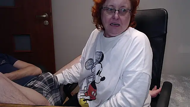 Snapshot of JoannaAndNeighbour chatting on 02.06.25 JoannaAndNeighbour online show from 02.06.25