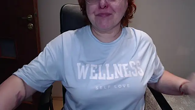 Snapshot of JoannaAndNeighbour chatting on 02.21.25 JoannaAndNeighbour online show from 02.21.25