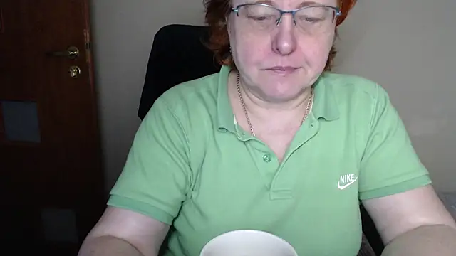 Snapshot of JoannaAndNeighbour chatting on 02.26.25 JoannaAndNeighbour online show from 02.26.25