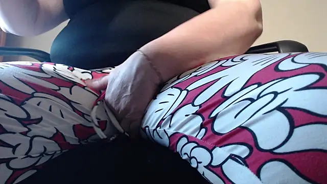 Snapshot of JoannaAndNeighbour chatting on 03.07.25 JoannaAndNeighbour online show from 03.07.25