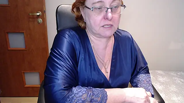 Snapshot of JoannaAndNeighbour chatting on 03.19.25 JoannaAndNeighbour online show from 03.19.25