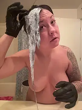 ImpressYouDaily online show from 12.20.25