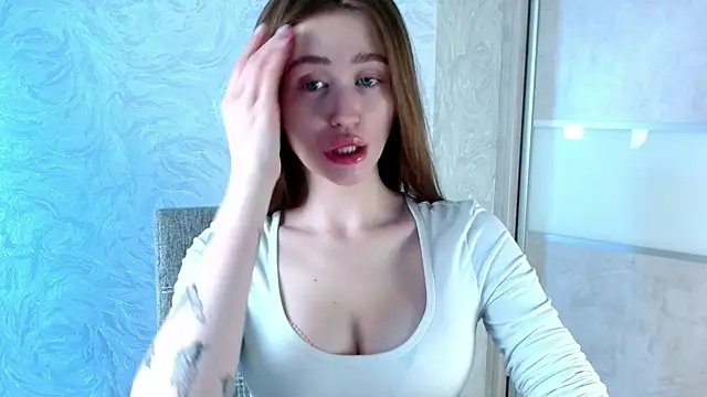 Snapshot of millllina chatting on 02.24.25 millllina online show from 02.24.25