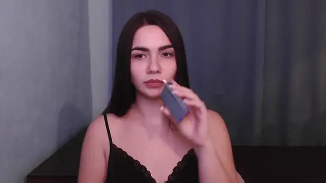 HannahMeid online show from 12.14.24