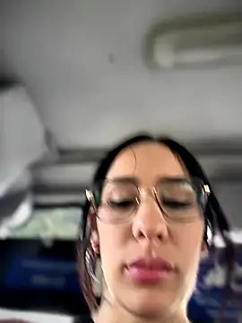 Snapshot of __IRIS__ chatting on 09.29.25 IRIS online show from 09.29.25