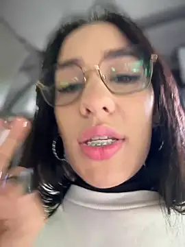 Snapshot of __IRIS__ chatting on 10.10.25 IRIS online show from 10.10.25