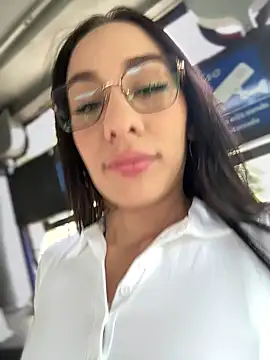 Snapshot of __IRIS__ chatting on 10.21.25 IRIS online show from 10.21.25