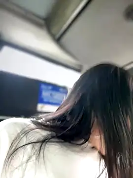 Snapshot of __IRIS__ chatting on 11.06.25 IRIS online show from 11.06.25