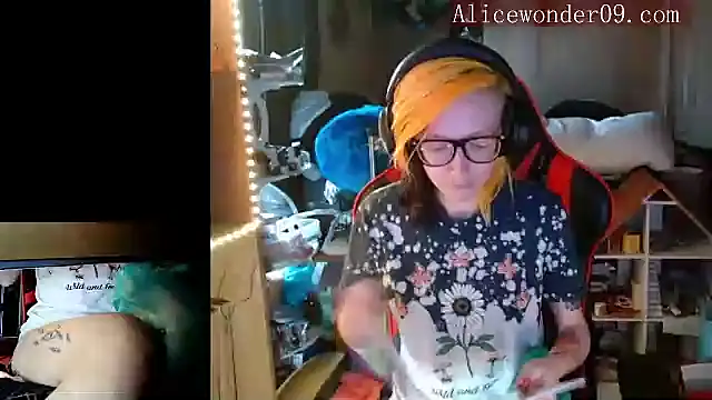 alicewonder09 online show from 12.16.24