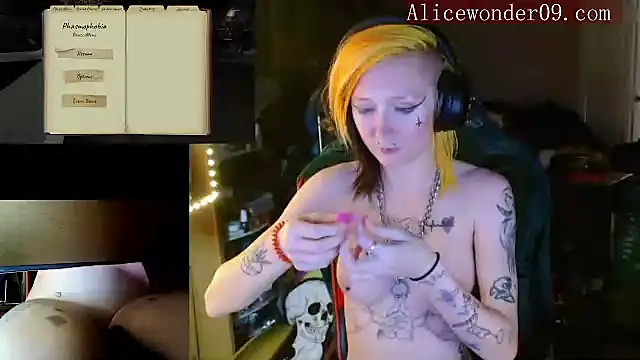alicewonder09 online show from 12.19.24