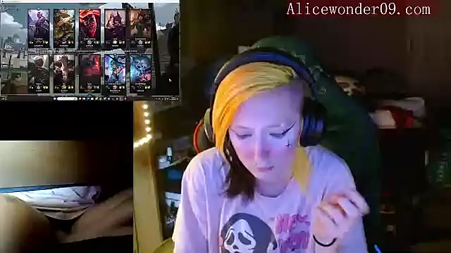 alicewonder09 online show from 12.21.24