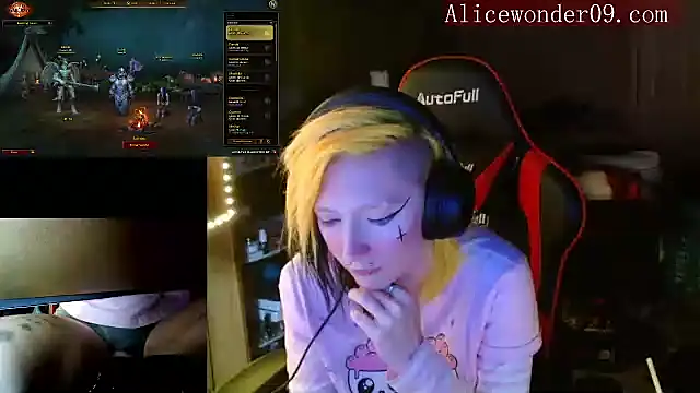 alicewonder09 online show from 12.22.24