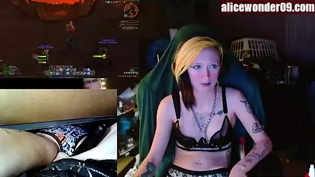 alicewonder09 online show from 12.27.24