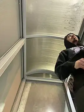 Snapshot of Bbyboyivan chatting on 12.15.24 Bbyboyivan online show from 12.15.24