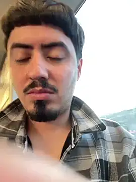 Snapshot of Bbyboyivan chatting on 01.05.25 Bbyboyivan online show from 01.05.25