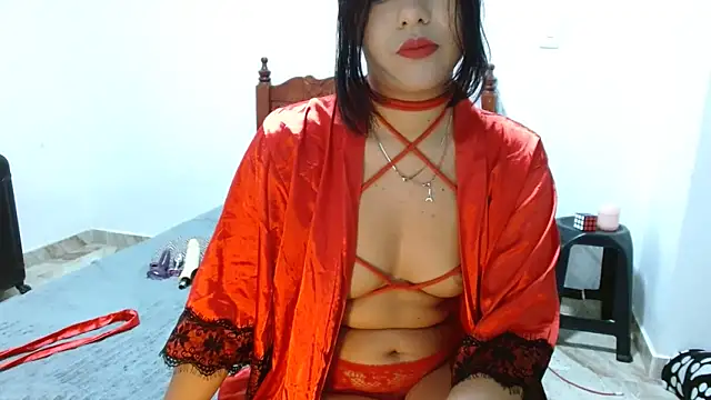 Amal Hadid online show from 03.20.25