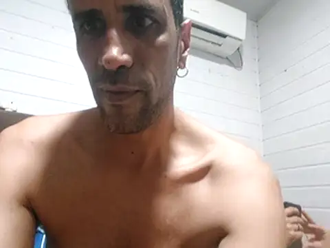 Hotcasados69 online show from 02.24.26