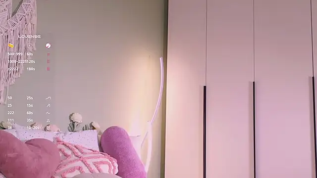 Snapshot of Rinas_secret chatting on 10.17.25 Rinas secret online show from 10.17.25