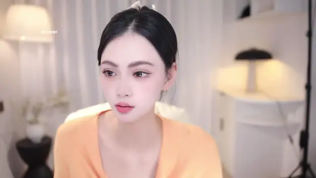 Ocean--Lili online show from 10.19.25