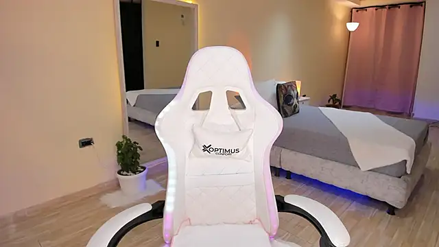 carleee winter online show from 09.24.25