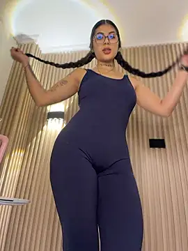 Sarasanders 4 online show from 01.07.26