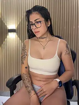 Sarasanders 4 online show from 02.17.26