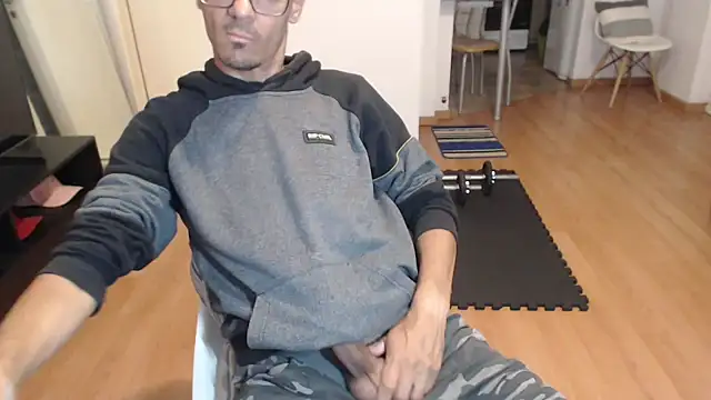 guachin hunk online show from 10.14.25