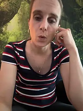 LadyChantale online show from 03.11.25