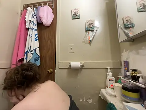 Snowbunnycake 131 online show from 06.15.26