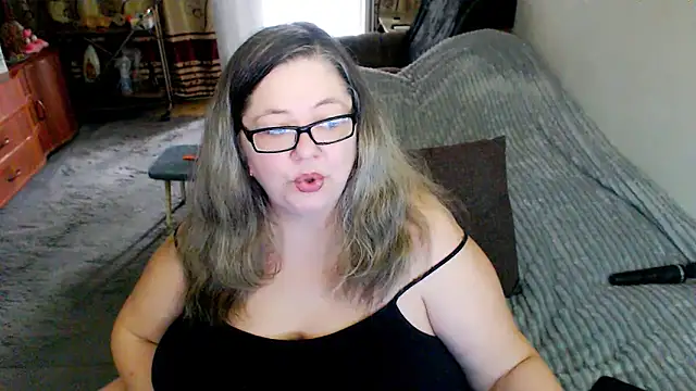 Snapshot of sex2 chatting on 06.14.26 sex2 online show from 06.14.26