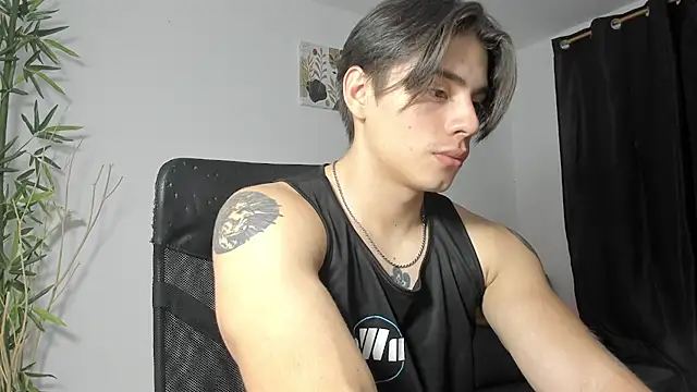 Snapshot of Giordano_Russo chatting on 01.03.25 Giordano Russo online show from 01.03.25
