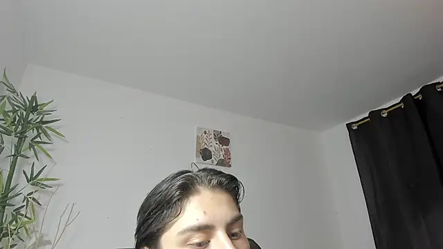 Snapshot of Giordano_Russo chatting on 01.04.25 Giordano Russo online show from 01.04.25