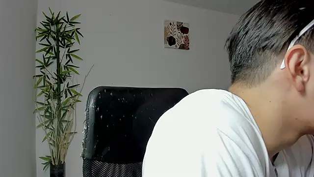Snapshot of Giordano_Russo chatting on 03.03.25 Giordano Russo online show from 03.03.25