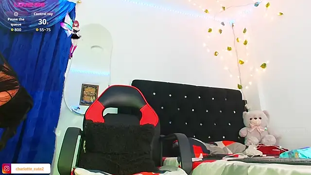 cute charlotte  online show from 09.26.25