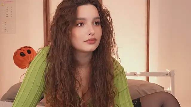 Snapshot of Victoria_Karma chatting on 10.15.25 Victoria Karma online show from 10.15.25