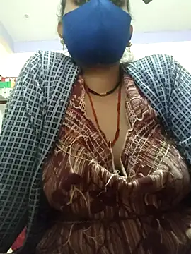 Snapshot of maahi-satva chatting on 10.30.25 maahi-satva online show from 10.30.25