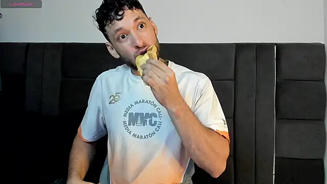 alejandro  2 online show from 04.17.26