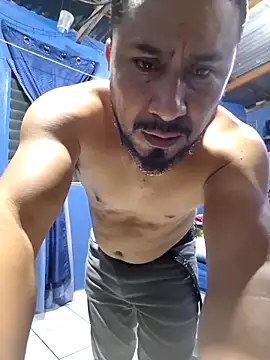 Snapshot of Eumanzor chatting on 02.26.26 Eumanzor online show from 02.26.26