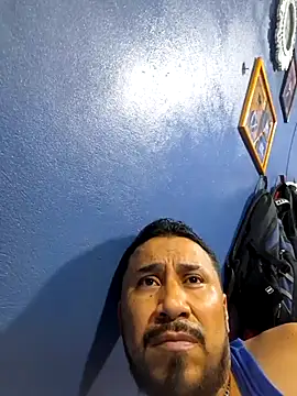 Snapshot of Eumanzor chatting on 02.27.26 Eumanzor online show from 02.27.26