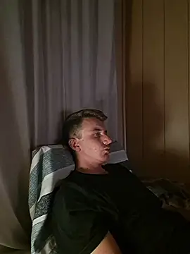 Snapshot of sprildaddy69 chatting on 10.29.25 sprildaddy69 online show from 10.29.25