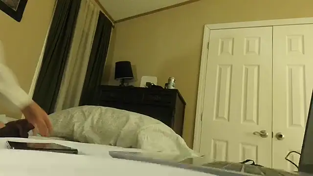 Snapshot of KatieDomme chatting on 01.26.25 KatieDomme online show from 01.26.25