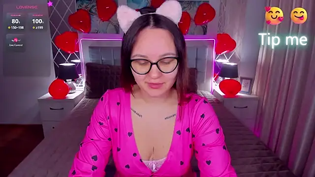 EsterLogan online show from 02.14.25