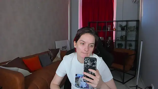 Snapshot of SamantaLong chatting on 09.16.25 SamantaLong online show from 09.16.25