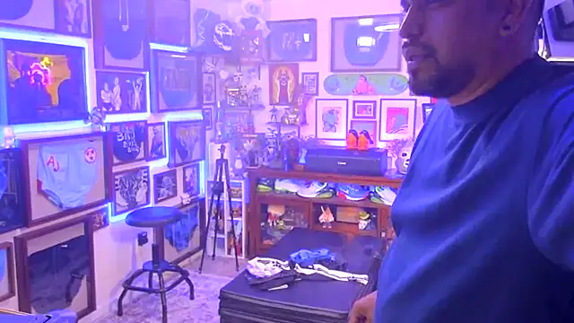 Briefs bud online show from 11.25.25